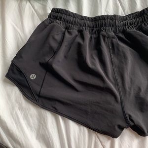 Lulu lemon hottie hot shorts 2.5” inseam shorts